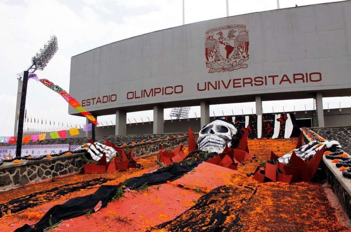 Ofrendas UNAM para dia de muertos Mexico City
